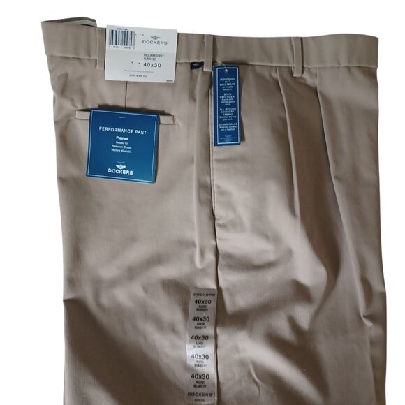 Dockers Casual Relaxed Fit Pleated Preppy Office Pants Men 40x30 Khaki Slacks - Picture 3 of 6